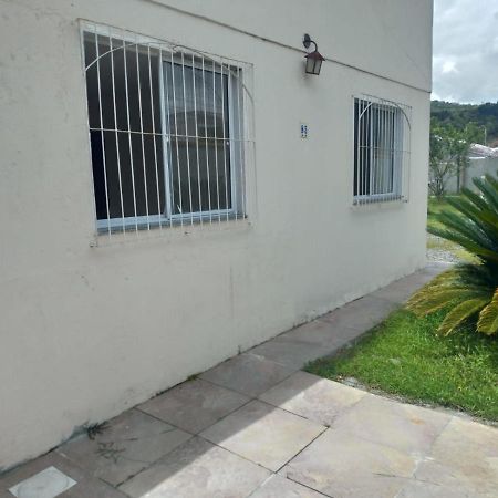 הוילה Casa Agradavel Em Camboriu Com Estacionamento No Patio מראה חיצוני תמונה